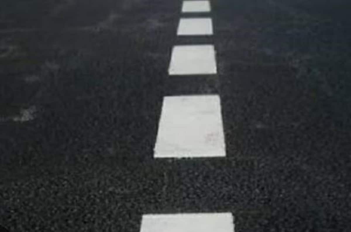 Sadak Suraksha Abhiyan: রাস্তায় সাদা-হলুদ নানা-রকম দাগ কেন কাটা থাকে