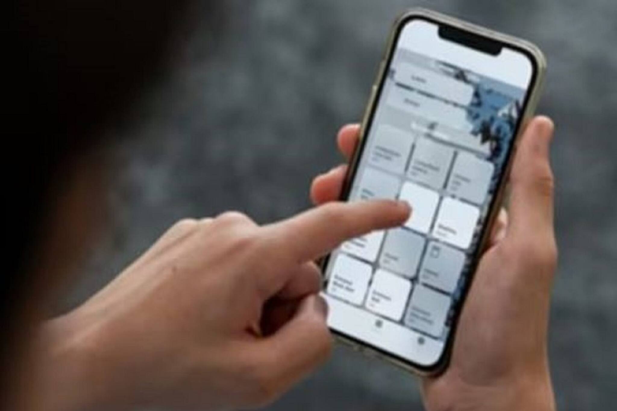 মোবাইলেই সর্বনাশ! সমীক্ষা বলছে আপনার ভুলেই বিজ্ঞাপনদাতারা সব শুনছে গোপনে
