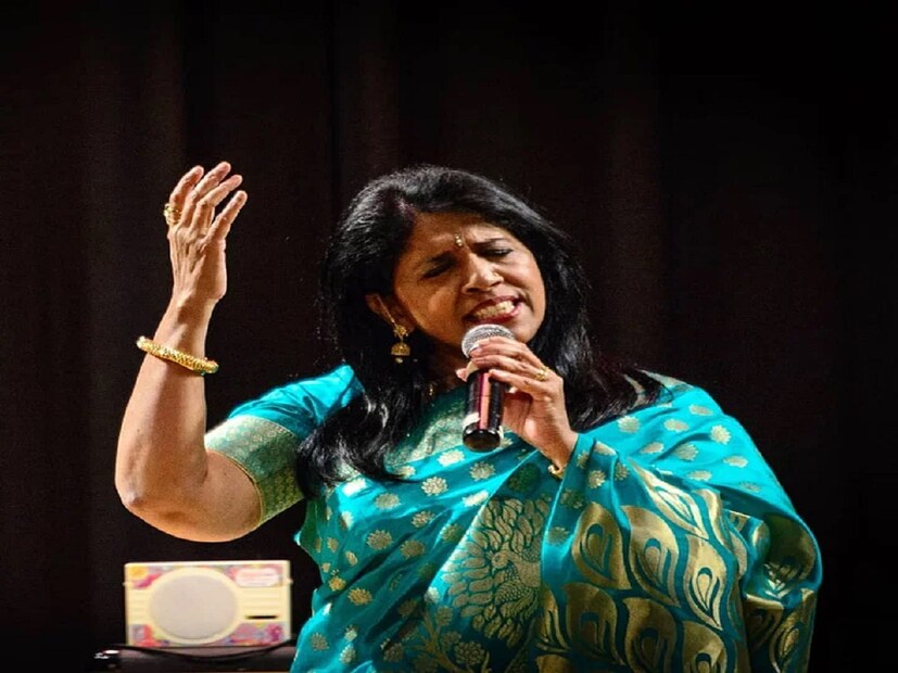 হিন্দি ছবিতে তাঁর প্রথম বড় ব্রেক ১৯৮৫ সালে, ‘প্যায়ার ঝুকতা নহি’ ছবিতে। এরপর ‘মিস্টার ইন্ডিয়া’, ‘১৯৪২: আ লভ স্টোরি’, ‘ইয়ারানা’, ‘অগ্নিসাক্ষী’, ‘খামোশি’-র মতো ছবিতে তাঁর গান ইন্ডাস্ট্রিতে পায়ের তলায় জমি শক্ত করে।