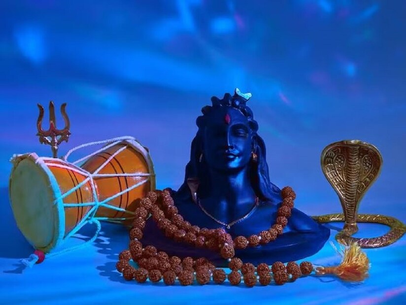 সোমবার মশলাদার খাবার খাওয়া উচিত নয়। এদিনের রান্নায় জন্য শিলা লবণ ব্যবহার করুন।