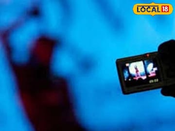 দুর্বল মুহূর্তে আবাগে ভেসে নগ্ন ছবি মোবাইলে শেয়ার করলেই চরম শাস্তি! দুর্বল মুহূর্তে আবাগে ভেসে নগ্ন ছবি মোবাইলে শেয়ার করলেই চরম শাস্তি!