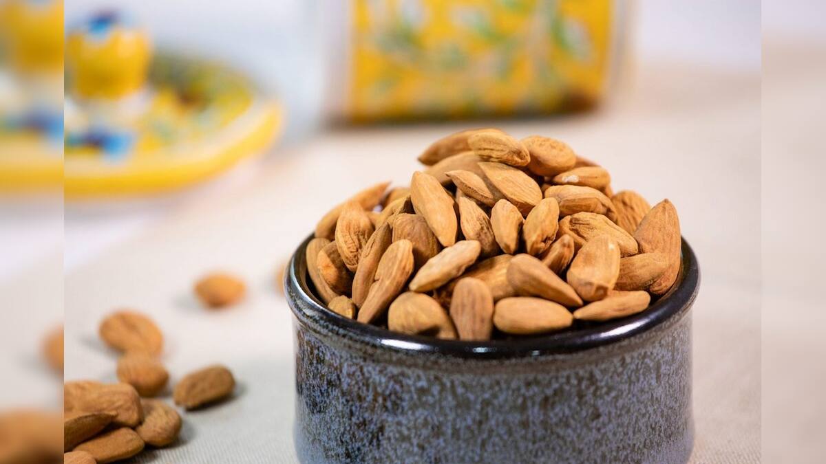 Almond Health Benefits স্মৃতিশক্তি, RBC বাড়ায়, কোলেস্টেরল থেকে ওজন