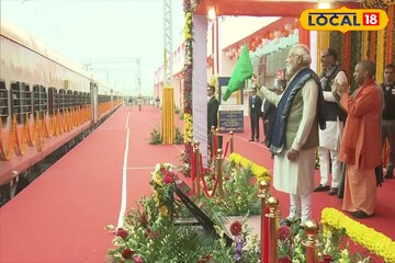 আমজনতার জন্য অমৃত ভারত বানিয়েছে চিত্তরঞ্জন! কী কী বিশেষত্ব রয়েছে জানেন? আমজনতার জন্য অমৃত ভারত বানিয়েছে চিত্তরঞ্জন! কী কী বিশেষত্ব রয়েছে জানেন?