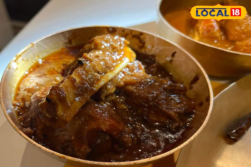 কাঁসার থালায় খাবার খেতে আমরা অনেকেই পছন্দ করি, বর্তমানে বিভিন্ন রেস্তোরাঁতেও কাঁসার থালায় খাবার পরিবেশন করা হয়তথ্য ও চিত্র: মৈনাক দেবনাথ