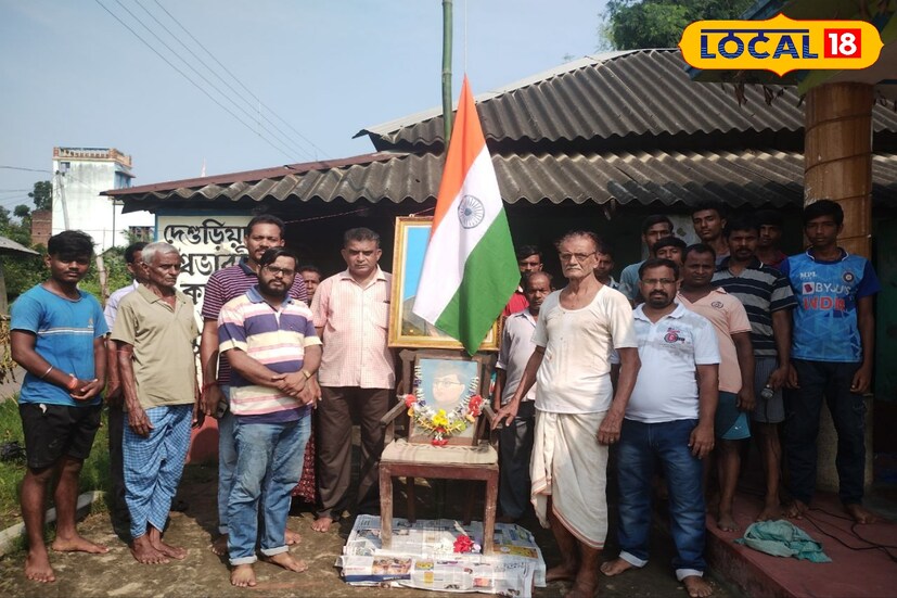 নিরঞ্জন কর্মকার জানান 