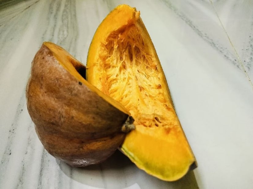 সরকারি হোক বা বেসরকারি যে কোনও ধরনের চাকরি ক্ষেত্রে সাধারণ জ্ঞানের প্রশ্ন গুলি অত্যন্ত গুরুত্বপূর্ণ৷ তাই মেধাবী ছাত্র-ছাত্রীরা তাদের পাঠ্য বিষয়ের পাশাপাশি কারেন্ট অ্যাফেয়ার্স ও জেনারেল নলেজের প্রশ্নগুলি জানার চেষ্টা করে। তাদের এই সবজি সম্পর্ক জানতে পারেন৷ 