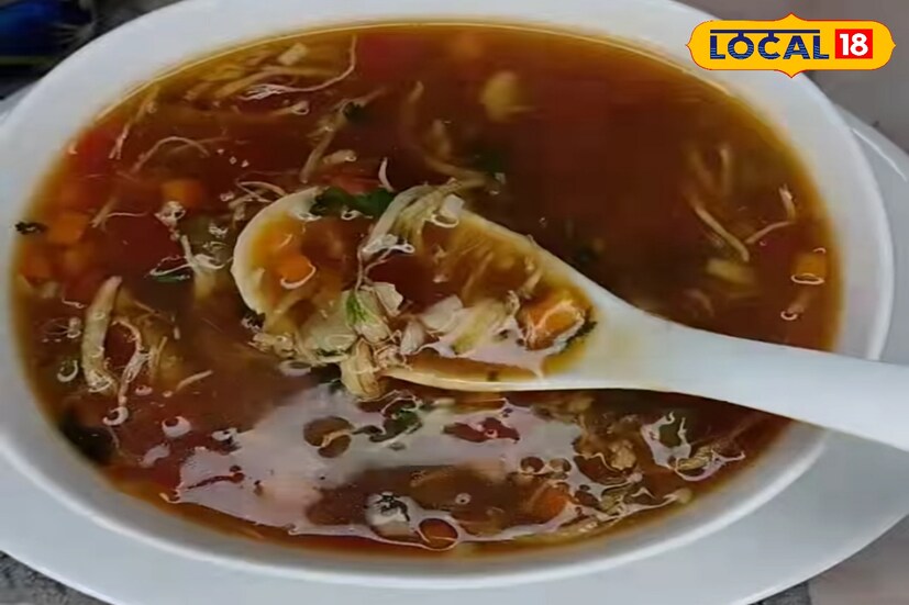 শেষে পাতিলেবুর রস দিতে হবে স্যুপে। তারপর লঙ্কাকুচি, টমেটো সস-সহ একাধিক সবজি দিয়েও তৈরি করতে পারেন এই স্যুপ। তাহলে আর দেরি কীসের, ভাঙা স্বাস্থ্য পুনরুদ্ধারে রোজ খান চিকেন স্যুপ। (Disclaimer: এই প্রতিবেদনটি কেবলমাত্র সাধারণ তথ্যের জন্য, তাই বিস্তারিত জানতে হলে সর্বদা বিশেষজ্ঞের পরামর্শ নিন।)