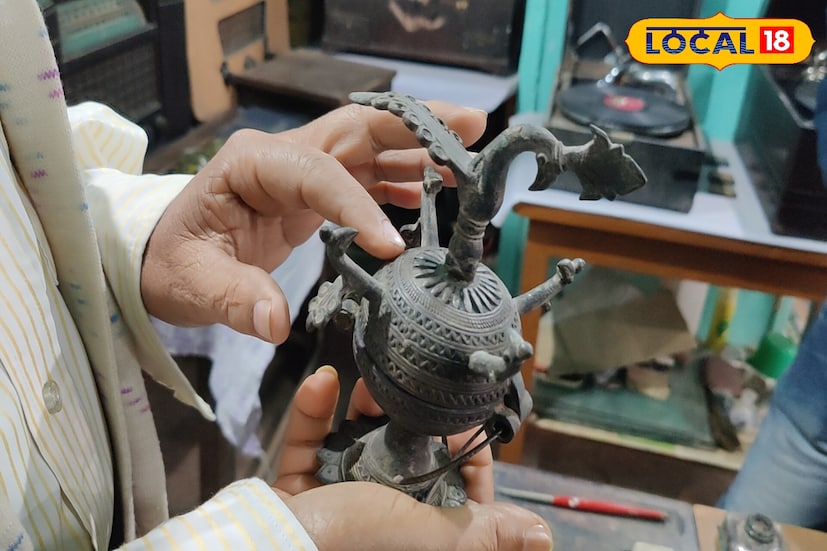 বর্তমানে এই সংগ্রহশালাই হিমাদ্রিবাবুর বেঁচে থাকার রসদ। চাইলে যে কেউ এই সংগ্রহশালা ঘুরে দেখে আসতে পারেন । তবে আগে থেকে হিমাদ্রিবাবুর সঙ্গে  কথা বলে তারপর যাওয়াই সবথেকে শ্রেয়। 