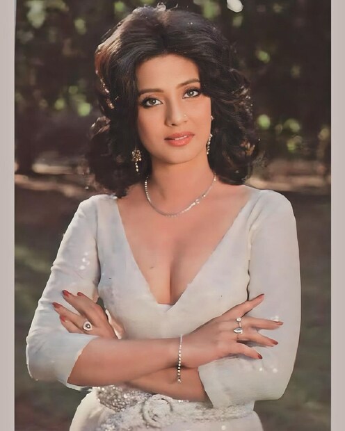 বাংলা, হিন্দি, তেলেগু,মালায়ালাম, তামিল ছবিতে কাজ করেছেন তিনি। বিভিন্ন হিরোর বিপরীতে দেখা গিয়েছে তাঁকে৷ যেমন অনিল কাপুর, জ্যাকি শ্রফ, তাপস পাল এবং মিঠুন চক্রবর্তীর মতো অভিনেতা দের সঙ্গে কাজ করেছেন। আজও তাঁর সৌন্দর্য দেখে বয়স বোঝা যায় না।