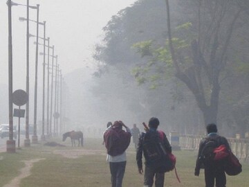 কনকনে হাড় কাঁপানো ঠান্ডা, নামছে পারদ, কমলা সতর্কতা জারি, আরও কত কমবে তাপমাত্রা?