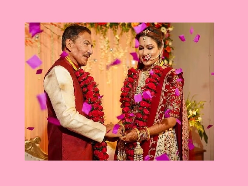 এদিকে দ্বিতীয়বার বিয়ে করার আগে প্রথম স্ত্রী রীণার কাছে অনুমতি নিয়েছিলেন অরুণলাল৷  বুলবুল সাহাকে বিয়ে করার আগেই রীণা ও অরুণের বিবাহবিচ্ছেদ হয়েছে অনেক আগেই। তবে রীণা অসুস্থ ছিলেন যখন, তখন অরুণ তাঁকে যত্ন নিচ্ছিলেন। বুলবুলের সঙ্গে বিয়ের পর দুজনেই একসঙ্গে রীনার দেখাশোনা করেন৷