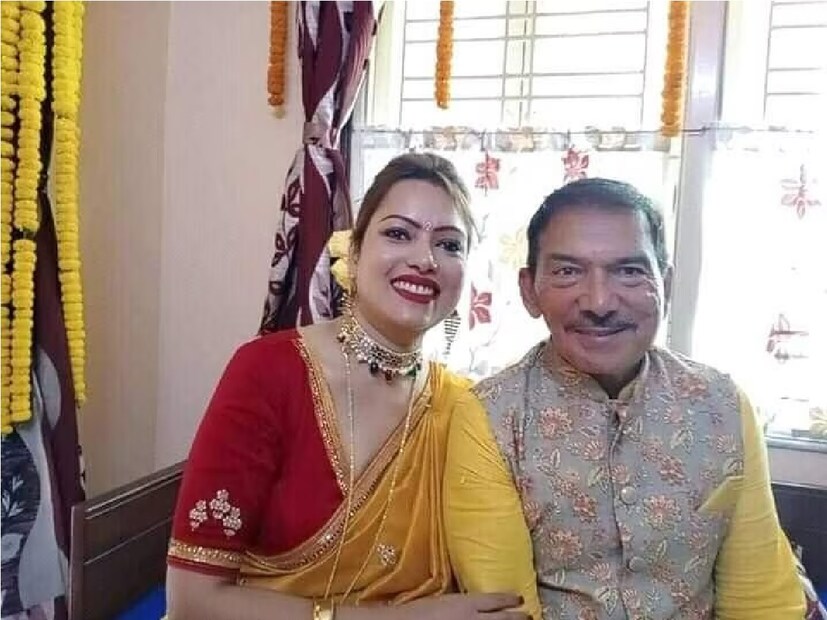 সংবাদমাধ্যমের একটি সূত্রের খবর ছিল  যে অরুণ বুলবুলের সঙ্গে  হনিমুনে যাওয়ার জন্য বেঙ্গল রনজি দলের পদ  থেকে পদত্যাগ করেছিলেন।