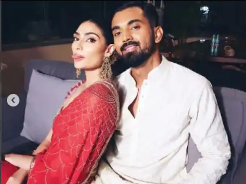 ডান্সিং রিয়েলিটি শো 'ডান্স দিওয়ানে'-তে বিচারকের আসনে দেখা যাচ্ছে সুনীল শেট্টিকে৷ সেখানেই দাদু-দিদিমাদের নিয়ে একটি পর্বে বোমা ফাটালেন সুনীল শেট্টি৷