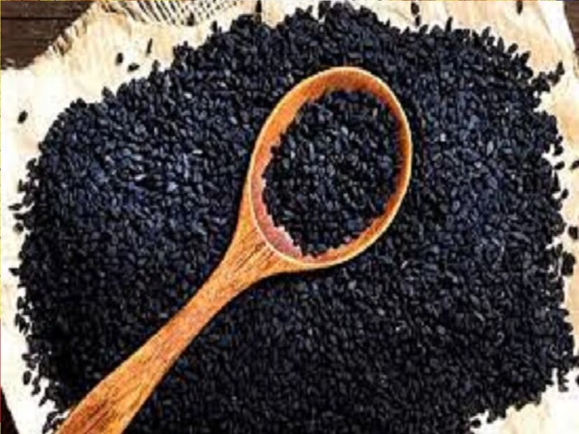 *কালোজিরা দেহের রোগ প্রতিরোধ ক্ষমতা বৃদ্ধি করে। নিয়মিত পেট খারাপের সমস্যা থাকলে কালোজিরা সামান্য ভেজে গুঁড়ো করে ৫০০ মিলিগ্রাম হারে ৭-৮ চা চামচ দুধে মিশিয়ে সকালে ও বিকেলে সাত দিন ধরে খেলে উল্লেখযোগ্য ফল পাওয়া যায়।