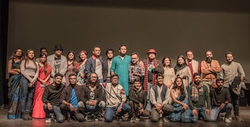 প্রিমিয়ারে হাজির রাজা রানি রোমিও, প্রশংসা সবার মুখে, আপনি দেখেছেন এখনও? প্রিমিয়ারে হাজির রাজা রানি রোমিও, প্রশংসা সবার মুখে, আপনি দেখেছেন এখনও?