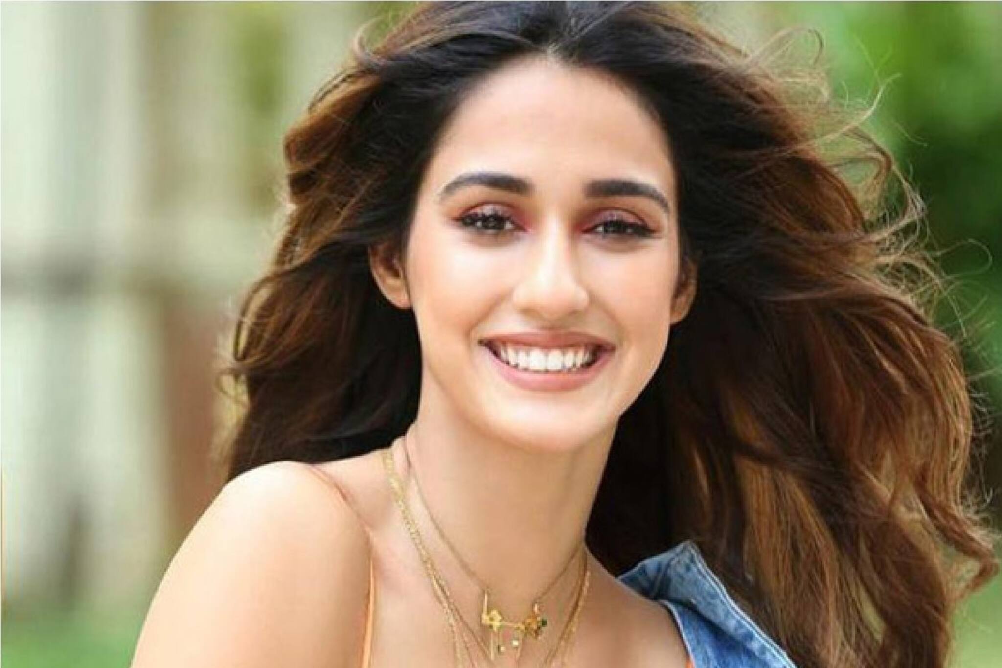 মাথার ওপর অঝোর ধারায় জল! শরীর চুঁইয়ে পড়ছে, যৌবন মাখা এ কোন দিশা, রইল ফটো