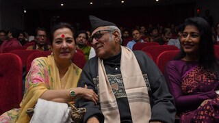 অভিনেত্রী মুনমুন সেনের সঙ্গে ড. মোহন আগাসে