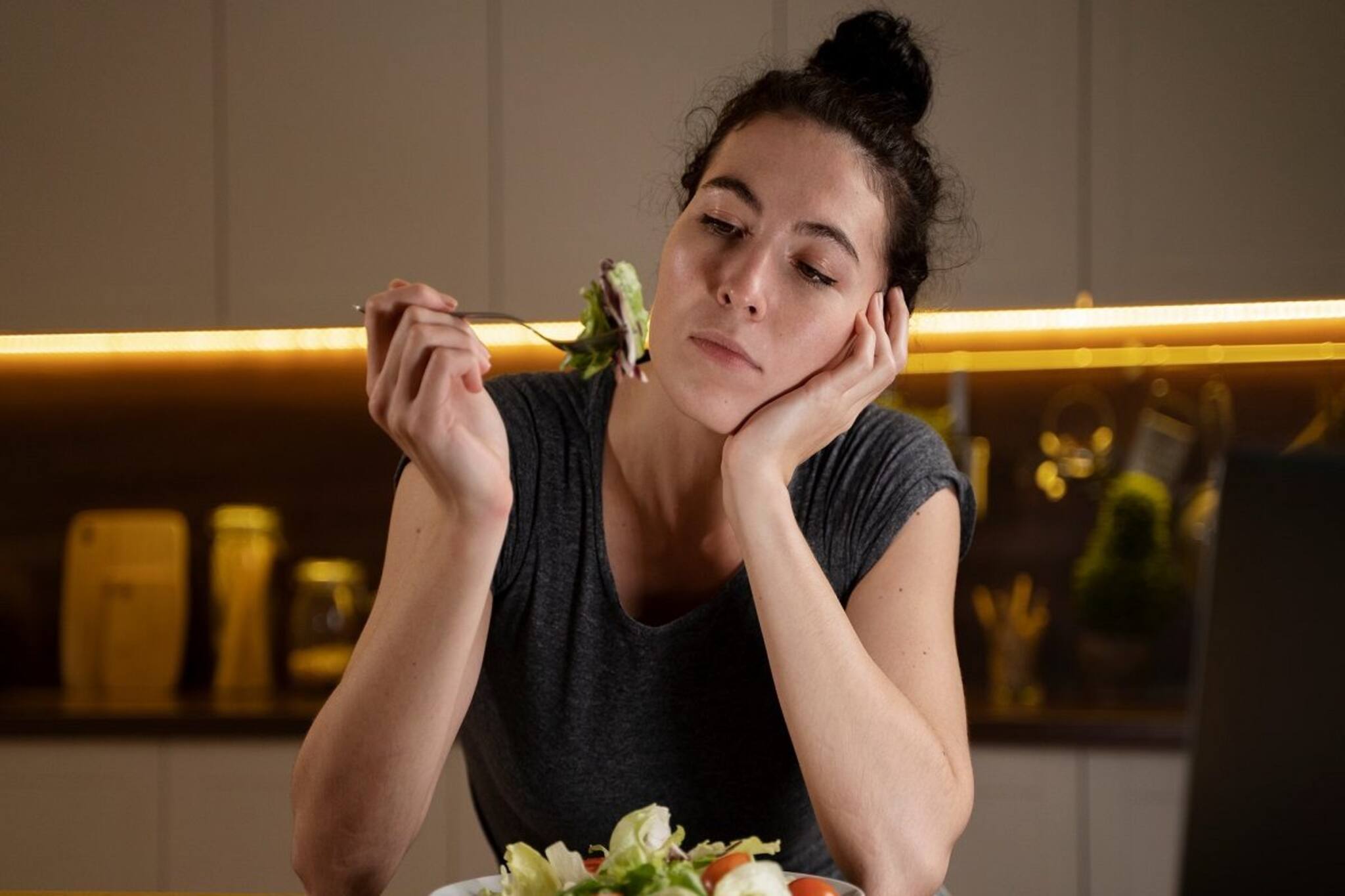 Eating Mistakes: খাবার খাওয়ার পর এই কাজ করলেই বাড়বে বিপদ ! জানুন বিস্তারিত 