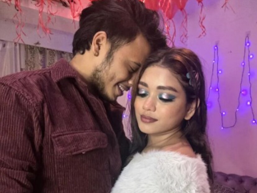 ২০২৩ সালের ১ জানুয়ারি প্রেমিক বিশাল সিংয়ের সঙ্গে রিলেশনশিপে জড়ান অনন্যা৷ এবার বছর ঘুরতেই বর্ষপূর্তি সেলিব্রেশন৷ ব্যক্তিগত মুহূর্তের  ছবি এদিন সোশ্যাল মিডিয়ায় পোস্ট করলেন গায়িকা৷ আর তারপরই ধেয়ে এল কটাক্ষ৷