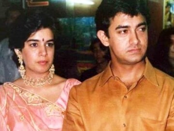গোপনে রীনাকে...! লাখ-কোটি নয়, মাত্র ১০ টাকাতেই নাকি বিয়ে সেরেছিলেন আমির খান