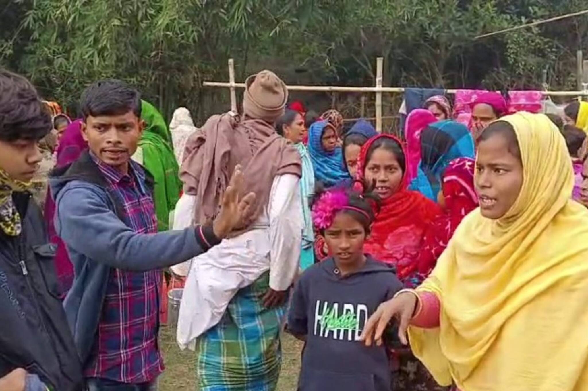 পোকা চাল দিয়েই খিচুরি, দেওয়া হয় না ডিম, অঙ্গনওয়াড়ি কেন্দ্রে ভয়ানক চিত্র!