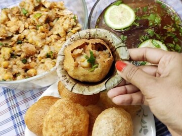 'ফুচকা'র ইংরেজি কী বলুন তো? আপনি কি জানেন? ৯৯% মানুষই কিন্তু ডাহা ফেল