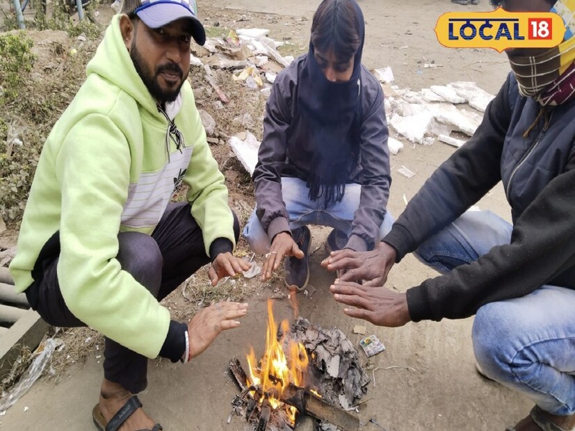 শীতে জুবুথবু গোটা জেলার মানুষ। সকাল থেকে হালকা রোদের দাপটের সঙ্গে সঙ্গে বইছে হাওয়া। বেলা গড়াতেই তাপমাত্রার পারদ ক্রমশ নিম্নমুখী হচ্ছে।