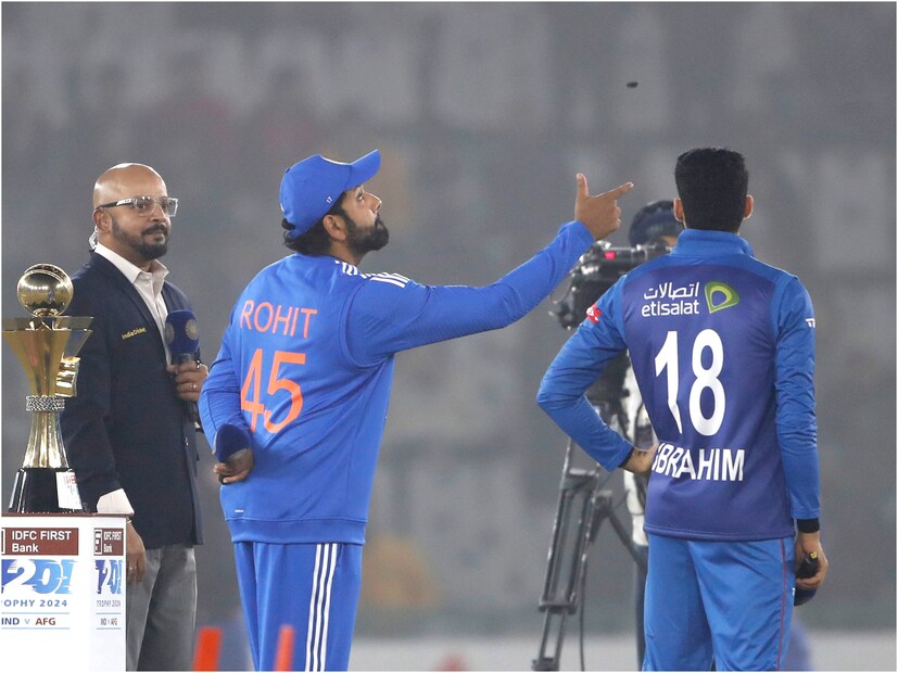 কোহলির দলে ফেরায় প্রথম ম্যাচের একাদশে যে পরিবর্তন হবে তা নিশ্চিৎ। তবে শুধু কোহলি নয়, আফগানদের বিরুদ্ধে দ্বিতীয় টি-২০ ম্যাচে ভারতীয় দলে আরও পরিবর্তন হতে পারে বলে মনে করা হচ্ছে। 