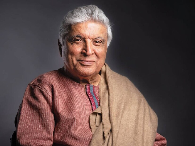 জাভেদ আখতার সব সময়ই তাঁর শানিত মন্তব্যের জন্য বিতর্কের কেন্দ্রে থাকেন। প্রকাশ্যে নিজের মতামত ব্যক্ত করতে পিছপা হন না। 