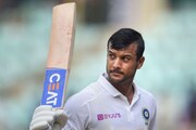 জ্বালা যন্ত্রণায় পুড়ে যাচ্ছে গলা-মুখ, ভর্তি আইসিইউতে, কী খেলেন মায়াঙ্ক আগরওয়াল