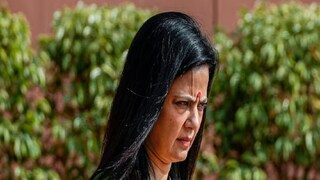 আরও চাপে মহুয়া মৈত্র