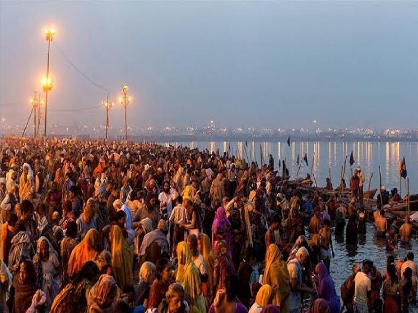 ফাল্গুন মাস অত্যন্ত তাত্‍পর্যপূর্ণ। মহাশিবরাত্রি থেকে দোল পূর্ণিমা, একাধিক গুরুত্বপূর্ণ উৎসব পালিত হয় এই সময়ে। বাংলা ক্যালেন্ডার অনুসারে সংক্রান্তি থেকে এক মাস শেষ হয়ে নতুন মাস শুরু হয়। 
