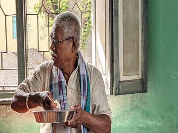 মনোরঞ্জন ব্যাপারীর বিস্ফোরক পোস্ট