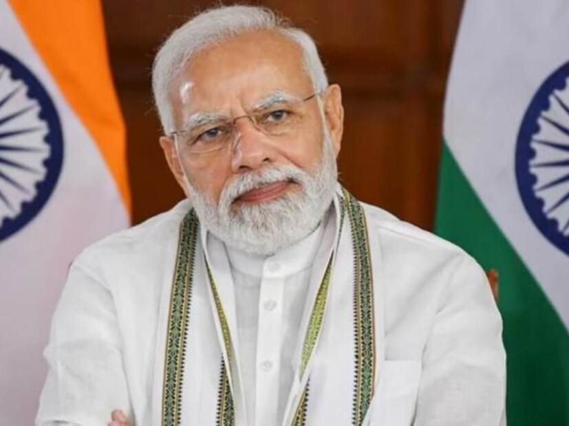 সম্প্রতি সংসদে, প্রধানমন্ত্রী নরেন্দ্র মোদি সুকন্যা সমৃদ্ধি যোজনার প্রশংসা করতে গিয়ে বলেন, &quot;আগে যখনই কোনও কন্যার জন্ম হত, তখন আলোচনা হত যে আমরা কী ভাবে তার খরচ বহন করব, কীভাবে তাকে শিক্ষিত করব, তার ভবিষ্যত জীবন সম্পর্কে হত এমন ধরনের আলোচনা হত, যেন মেয়েটি পরিবারের বোঝা। কিন্তু আজ যখন একটি কন্যা সন্তানের জন্ম হয়, তখন জিজ্ঞাসা করা হয় 'সুকন্যা সমৃদ্ধি অ্যাকাউন্ট খোলা হয়েছে কি না।&quot;