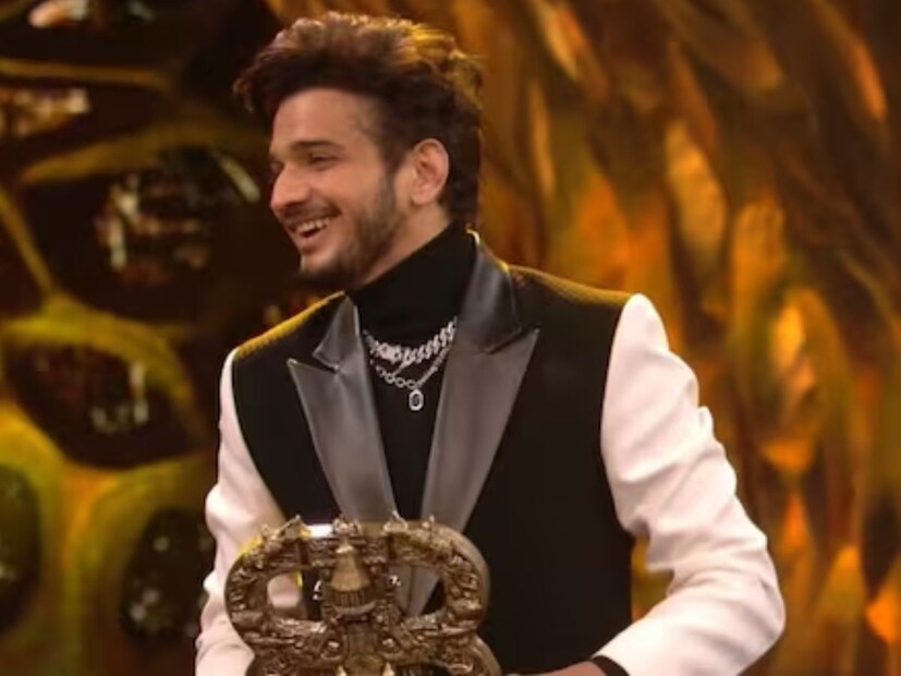 সম্প্রতি এক্স হ্যান্ডল Bigg Boss Tak-এর তরফে মুনাওয়ারের নববধূর বিষয়ে কিছু তথ্য ভাগ করে নেওয়া হয়েছে। News18 Showsha সেই নিয়েই লিখেছে। আর সেখানেই দাবি করা হয়েছে, এই বিয়ের ফলে ১০ বছর বয়সি এক শিশুকন্যার বাবা হয়ে গিয়েছেন তিনি।