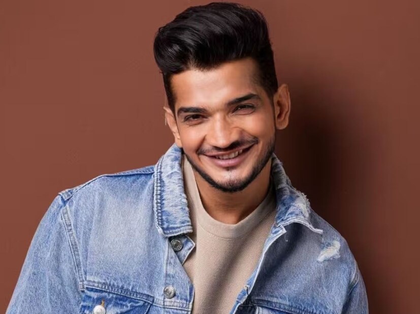 রিপোর্টে দাবি, মেহজাবিনও এর আগে একবার বিবাহিত ছিলেন। সেই বিয়ে থেকে তাঁর এক কন্যাসন্তান রয়েছে। আর মেহজাবিনকে বিয়ে করার ফলে তাঁর কন্যাসন্তানের সৎ বাবা হয়ে গেলেন মুনাওয়ার।