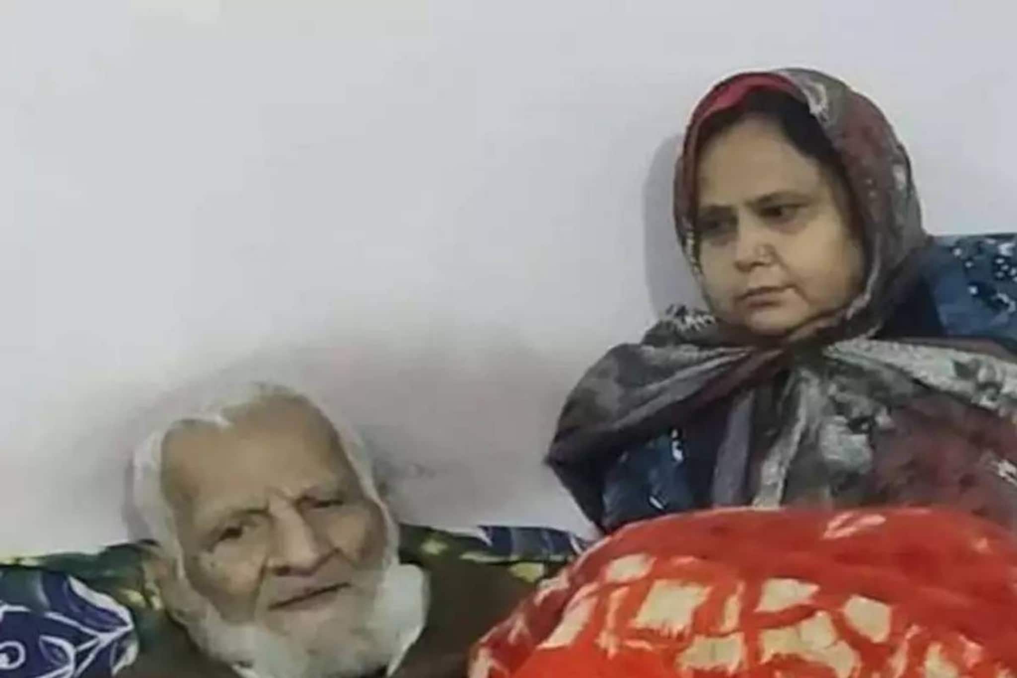 ১০৩ বছর বয়সে তৃতীয় বিয়ে বৃদ্ধের! স্ত্রীর বয়স ৪৯, ভাইরাল ভিডিও