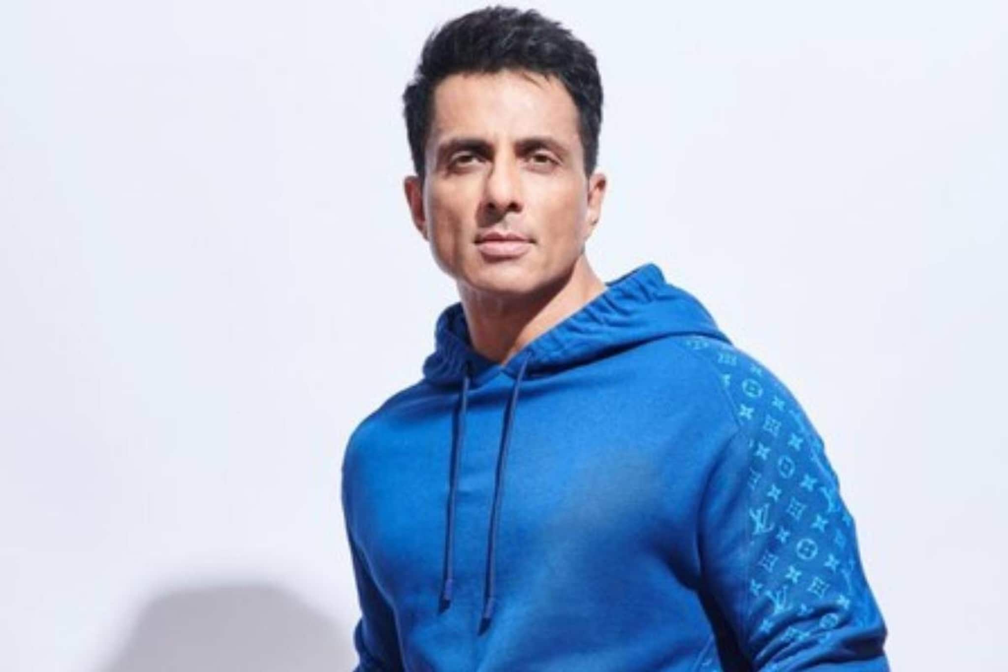 মায়ের নামে করছেন বৃদ্ধাবাস! ফের সমাজকল্যাণে উজ্জ্বল জনদরদী সোনু সুদ