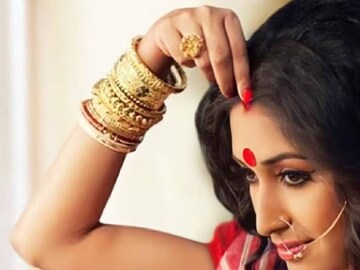 সিঁদুর পরার সময় কোন কোন রীতিনীতি পালন করতে হবে