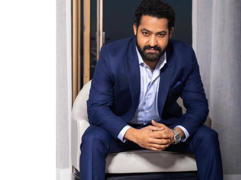 সেই দুর্যোগের মধ্যেই আটকে গিয়েছিলেন দক্ষিণী অভিনেতা জুনিয়র এনটিআর। সম্প্রতি বেশ কয়েক দিন সেখানে কাটিয়েছেন তিনি। মঙ্গললবার ভারতে ফিরে আসার পরেও জাপানের অসহায়তার কথা ভুলতে পারছেন না 'আরআরআর' খ্যাত অভিনেতা। 