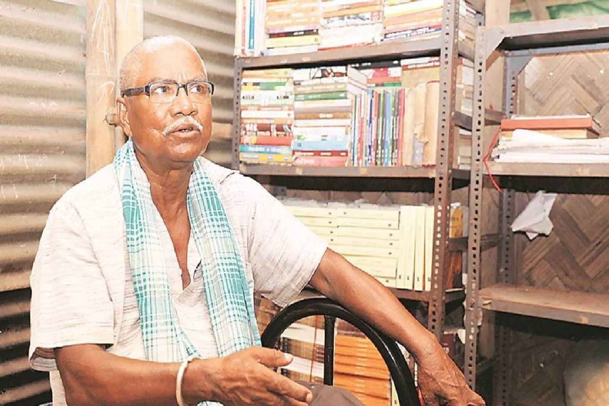 ক্ষমা চাইলেন মনোরঞ্জন ব্যাপারী! বিতর্কের মাঝে ফের বিরাট পোস্ট সোশ্যাল মিডিয়ায়