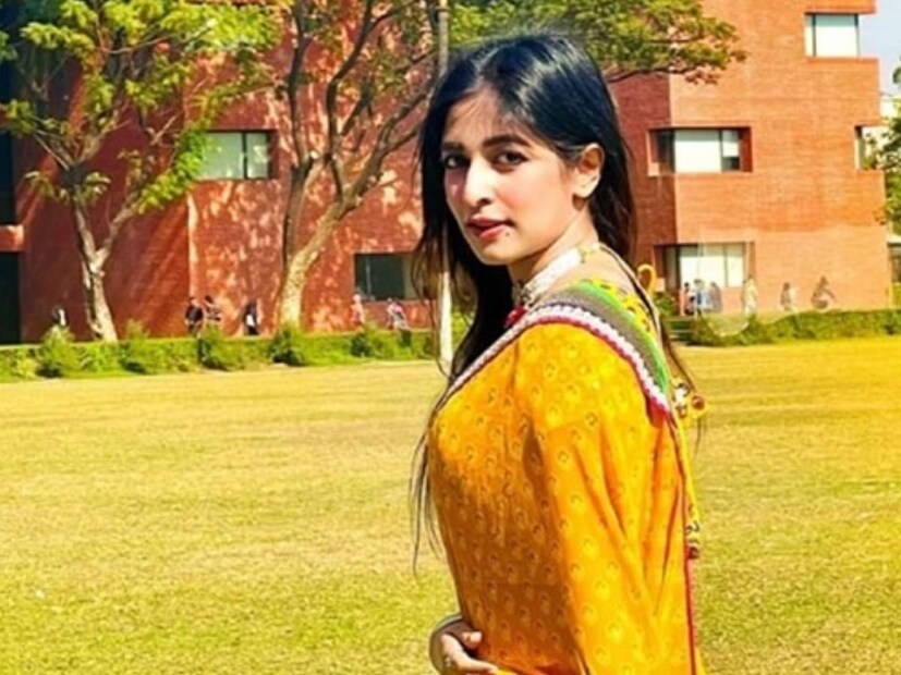 জানা গিয়েছে, বেশ কয়েক বছর ধরে মডেলিং এবং অভিনয়ের সঙ্গে যুক্ত ছিলেন তাসনিয়া। অতীতে একাধিকবার ফেসবুক লাইভে এসে নানা সমস্যার কথা জানান তিনি। গত বছরে একাধিক প্রতারণার অভিযোগে চর্চায় এসেছিলেন তাসনিয়া। বিরুদ্ধে ডিজিটাল নিরাপত্তা আইনে মামলার আবেদন করেছিলেন চলচ্চিত্র প্রযোজক ও পরিচালক জসীম আহমেদ।