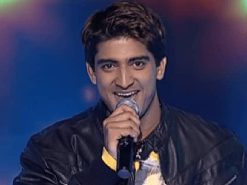সন্দীপের মৃত্যুর কিছু দিন আগেই তাঁর মেয়ের পৃথিবীতে আসে। স্ত্রী এবং সন্তানকে রেখে অকালেই চলে যান তরুণ গায়ক।