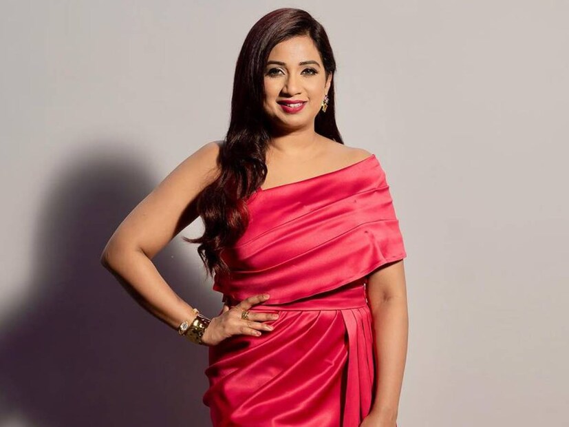 ১৯৯৬ সালে মাত্র ১২ বছর বয়সে 'সারেগামাপা'-এ অংশগ্রহণ করেন শ্রেয়া। সেই অনুষ্ঠানের হাত ধরেই প্রথম জনপ্রিয়তা পান। রিয়্যালিটি শোয়ে বিজয়ীর শিরোপা ওঠে তাঁর মাথায়। তার পরেই বলিউডে পদার্পণ।