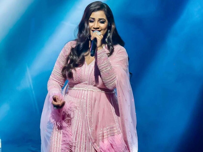 একাধিক সংবাদমাধ্যমের দাবি, প্রতি গান পিছু ২৫ লক্ষ টাকা করে পারিশ্রমিক নেন শ্রেয়া। তবে এই বিষয়ে গায়িকা বা তাঁর টিমের পক্ষ থেকে কোনও শিলমোহর বসানো হয়নি। 