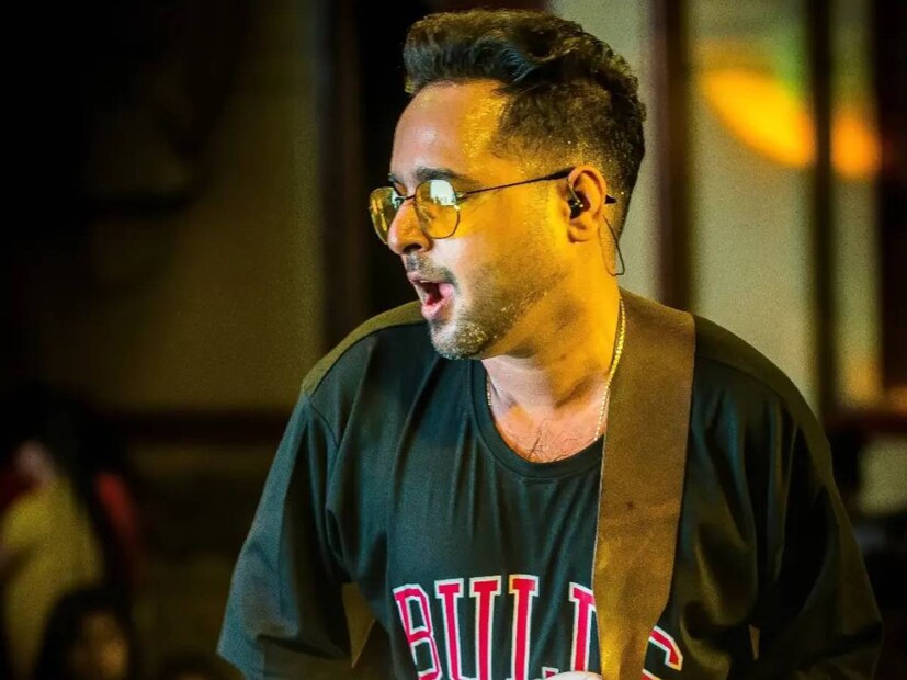 বিগত কয়েক বছরে বেশ কিছু গান গেয়েছেন ইমন। কিন্তু কোনওটিই সেরকম জনপ্রিয়তা পায়নি।