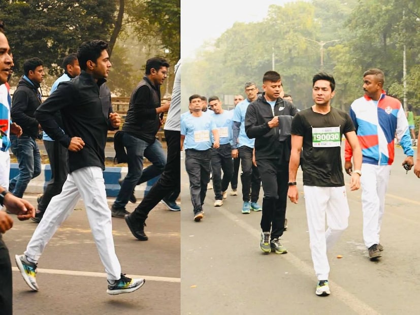 বাকি প্রতিযোগীদের সাথে দাঁড়িয়ে ছিলেন অভিষেক। দৌড় শুরু হতে সকলের নজর পড়ে সেখানে। গোটা ম্যারাথন দৌড়েই অংশ নিয়েছিলে তিনি।