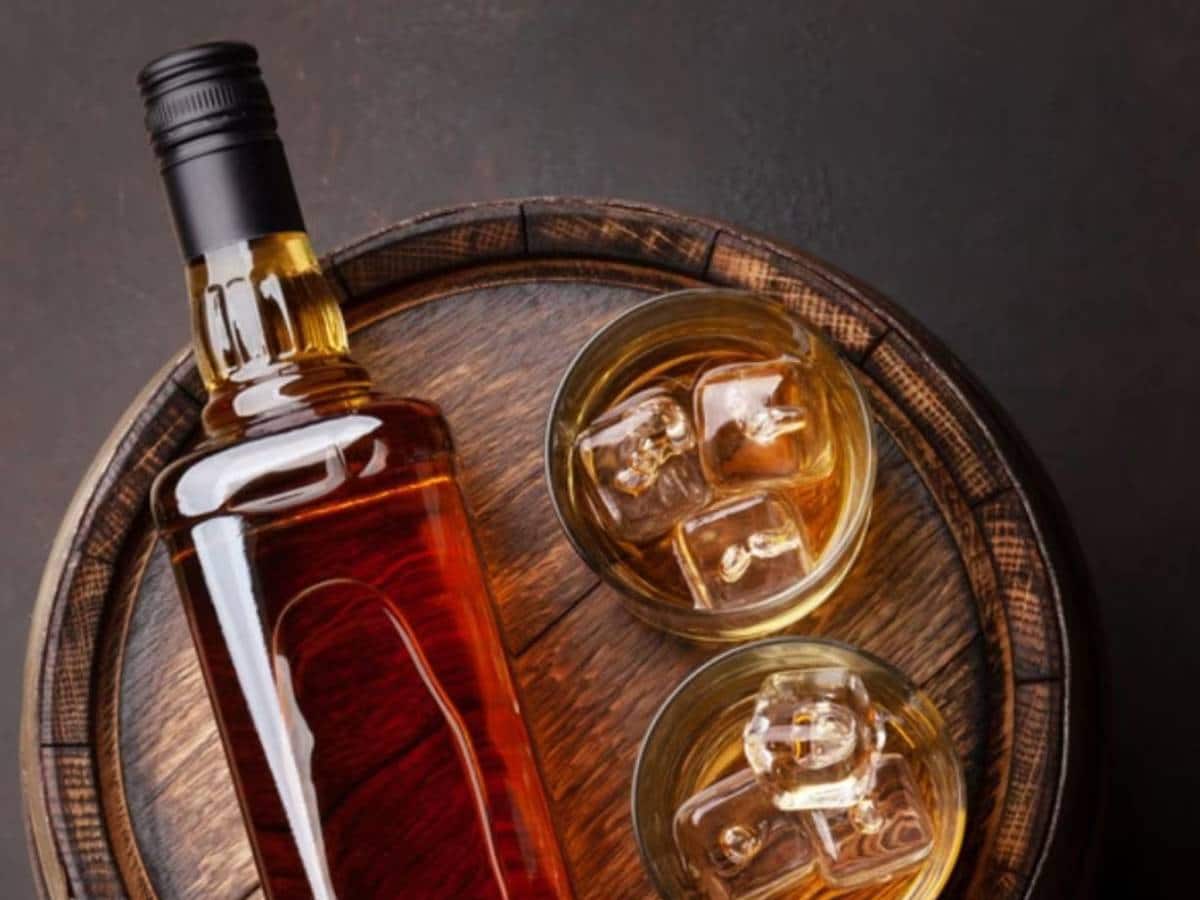 Alcohol Expire Date রাম, বিয়ার, হুইস্কি! কোনটি সবথেকে বেশি দিন রাখা
