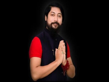 চাপে নিশীথ প্রামানিক