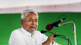 বিজেপি-র হাত ধরছেন নীতীশ৷ ছবি- পিটিআই